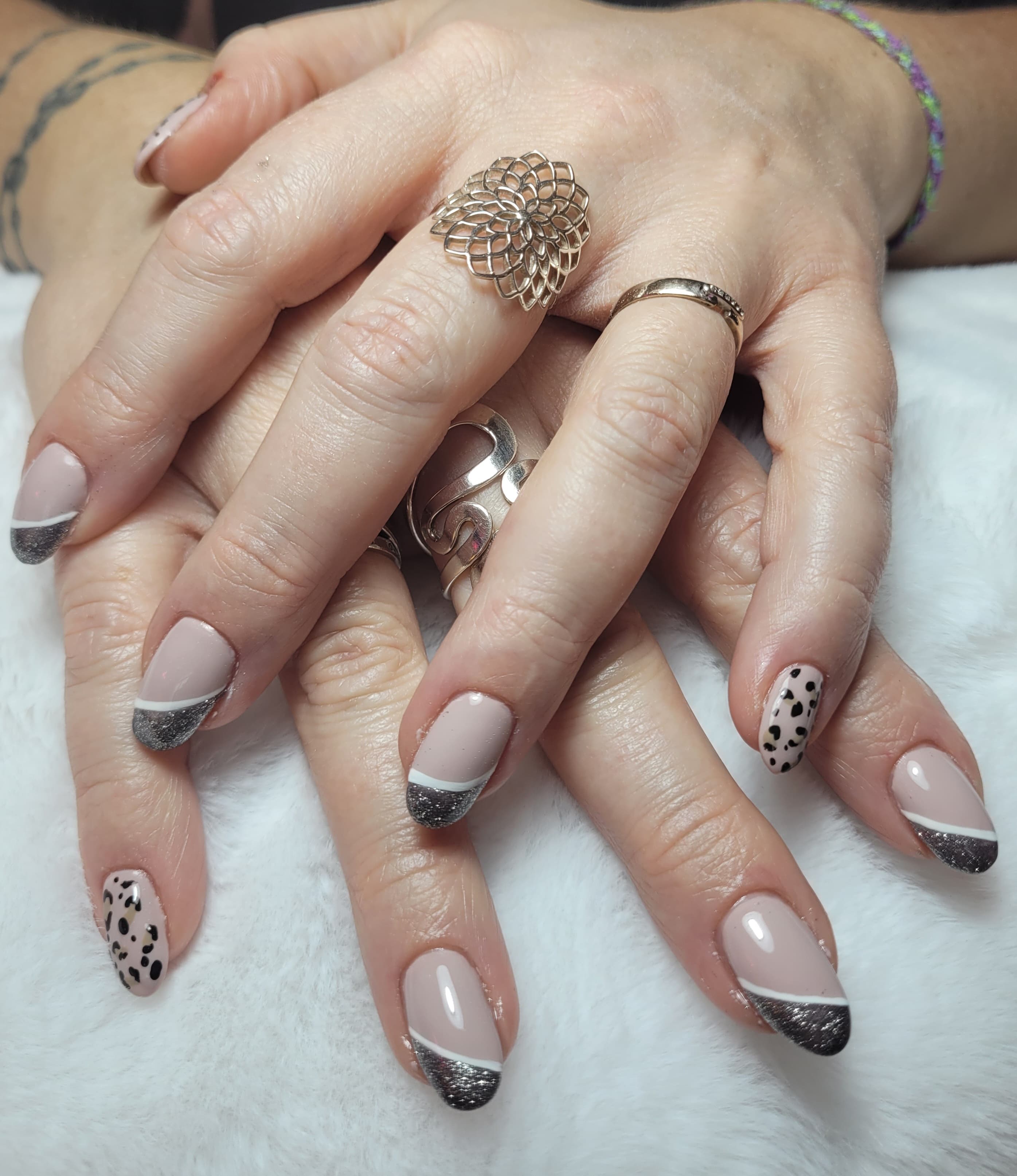Remplissage gel - French revisitée + Nail art Leopard