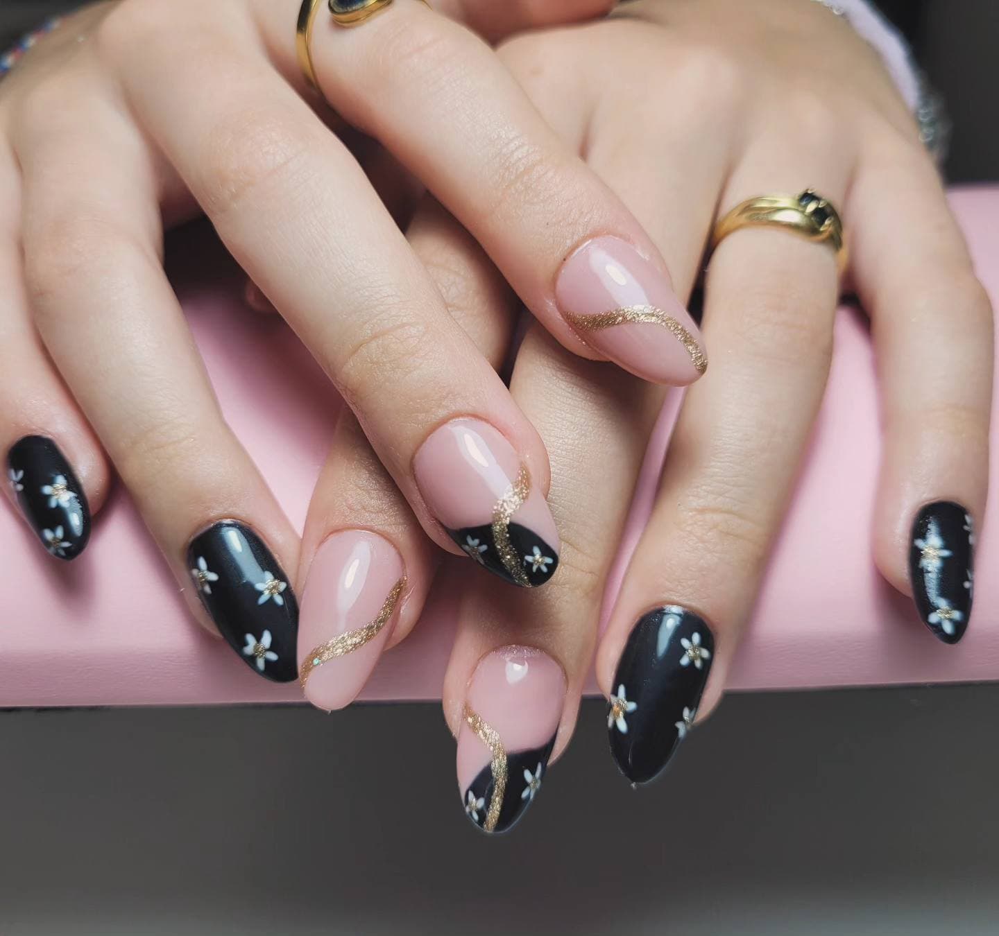 Pose Américaine (GelX) - Nail art fleurs