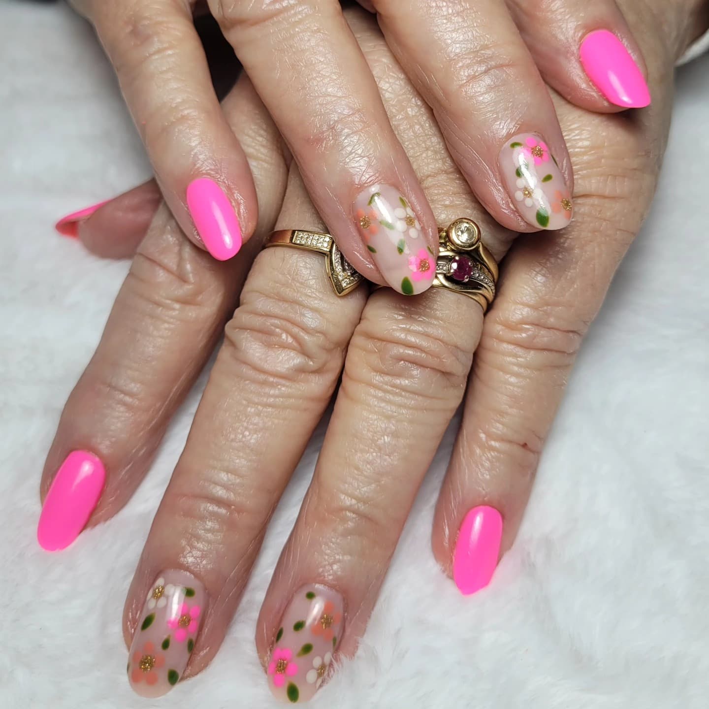 Semi permanent sur ongles naturels + Nail art fleurs