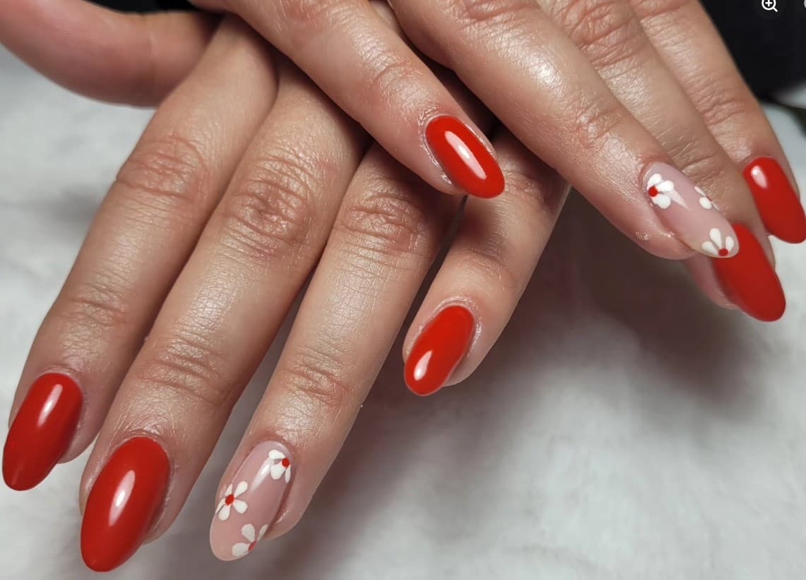 Gainage sur ongles naturels - nail art fleurs