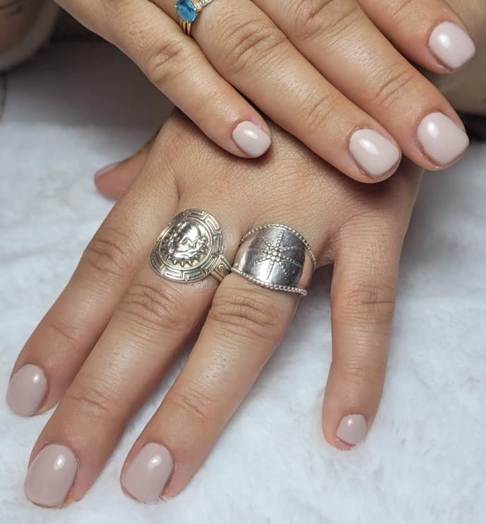 Gainage sur ongles naturels + Couleur nude