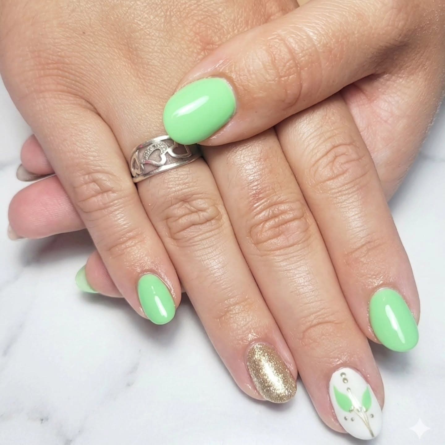 Remplissage gel - Nail art