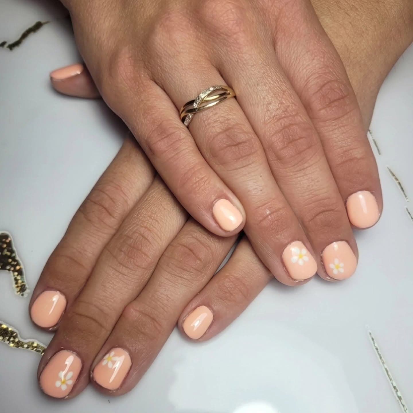 Gainage sur ongles naturels - nail art fleurs